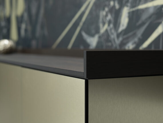 pure Sideboard Detail Wenge und Metallic